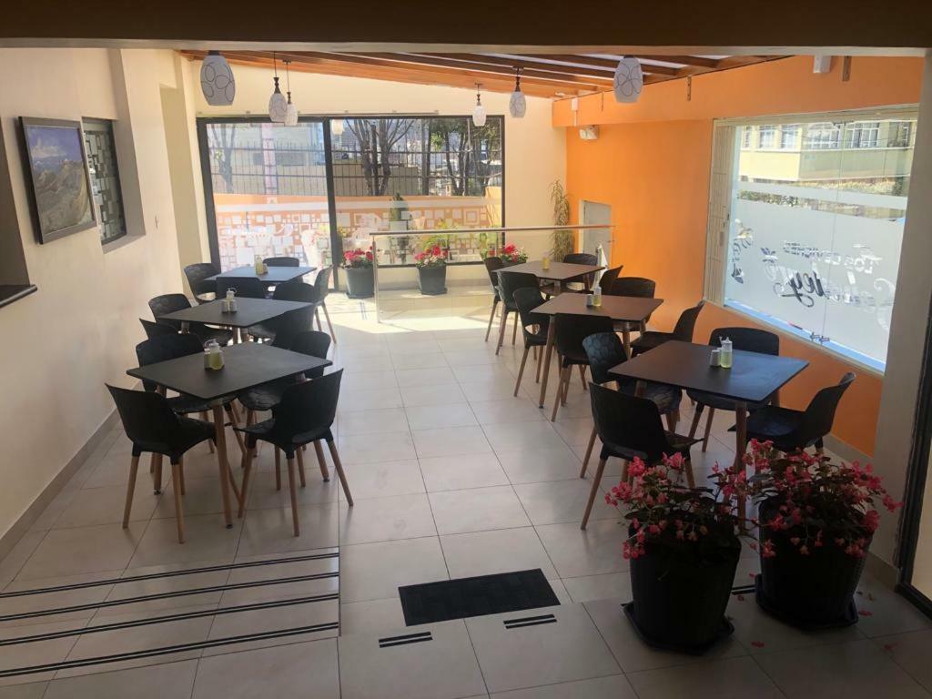 Hostal Tutamanda 2 Quito Bagian luar foto